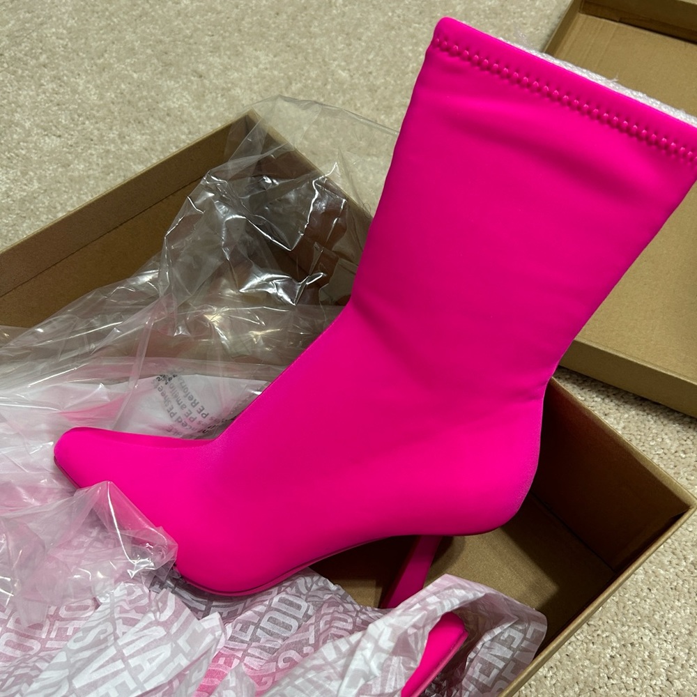 Steve Madden pink booties